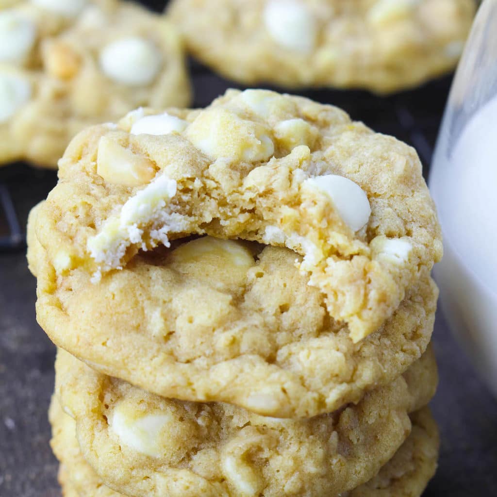 White Chocolate Chip Macadamia Nut Cookies | High Heels and Grills