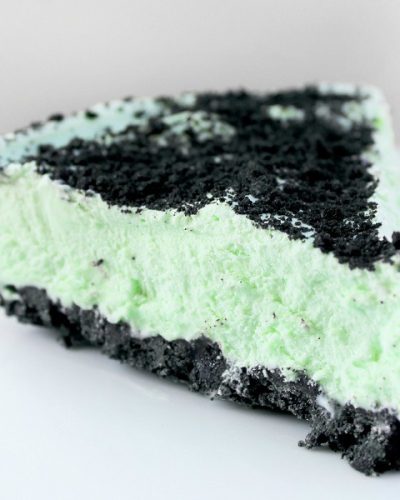 Slice of Grasshopper Pie on a plate.