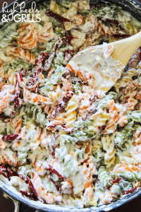 Skinny Gorgonzola Pasta with Sundried Tomatoes