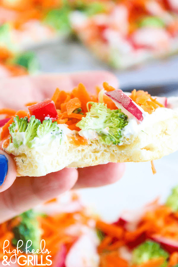 Ranch Cream Cheese Vegetable Pizza - We made this for my daughter's birthday party and everyone loved it! It's so easy to make and tastes amazing! https://www.highheelsandgrills.com/ranch-cream-cheese-vegetable-pizza #NaturallyClean #ad