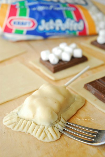 S'more Pie Pops - Easy Meal Plan Sunday #2