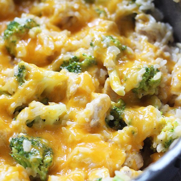 One Pan Cheesy Chicken Broccoli Rice Casserole | High Heels and Grills