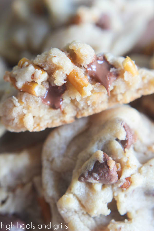 Pretzel Chocolate Chip Cookies - Perfect combo of salt and sweet! 